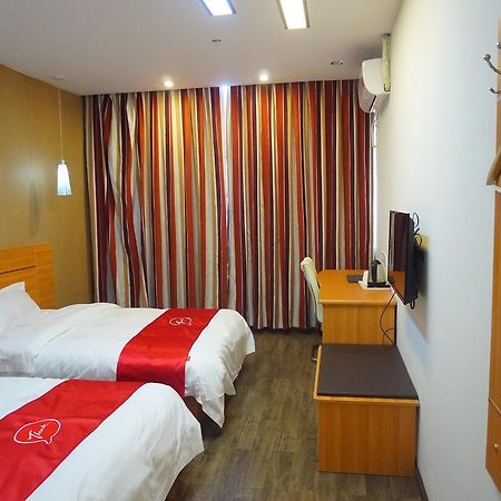 Thank Inn Chain Hotel Guizhou Zunyi Huichuan District Huichuan Avenue מראה חיצוני תמונה