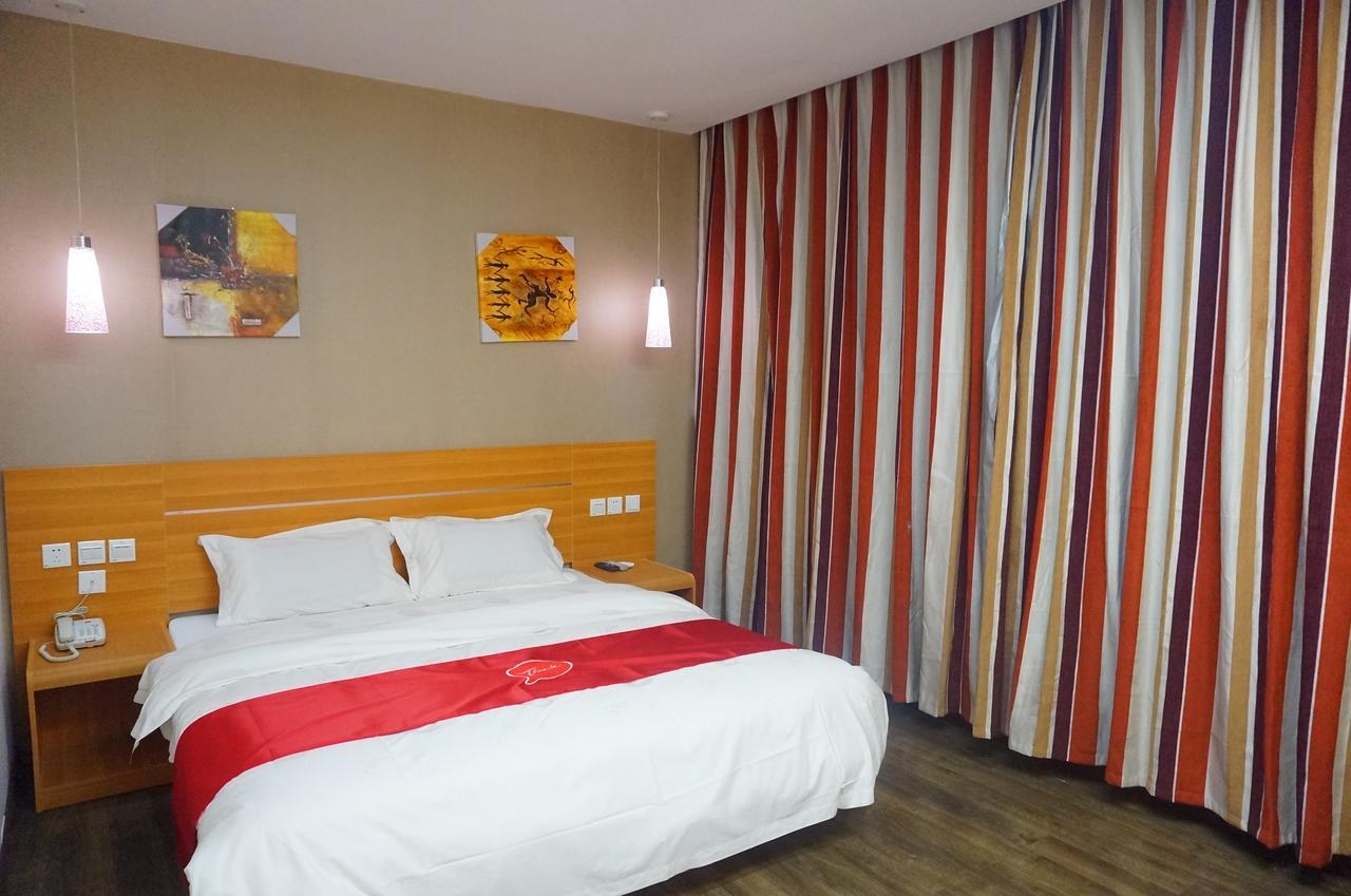 Thank Inn Chain Hotel Guizhou Zunyi Huichuan District Huichuan Avenue מראה חיצוני תמונה
