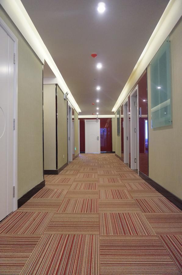 Thank Inn Chain Hotel Guizhou Zunyi Huichuan District Huichuan Avenue מראה חיצוני תמונה