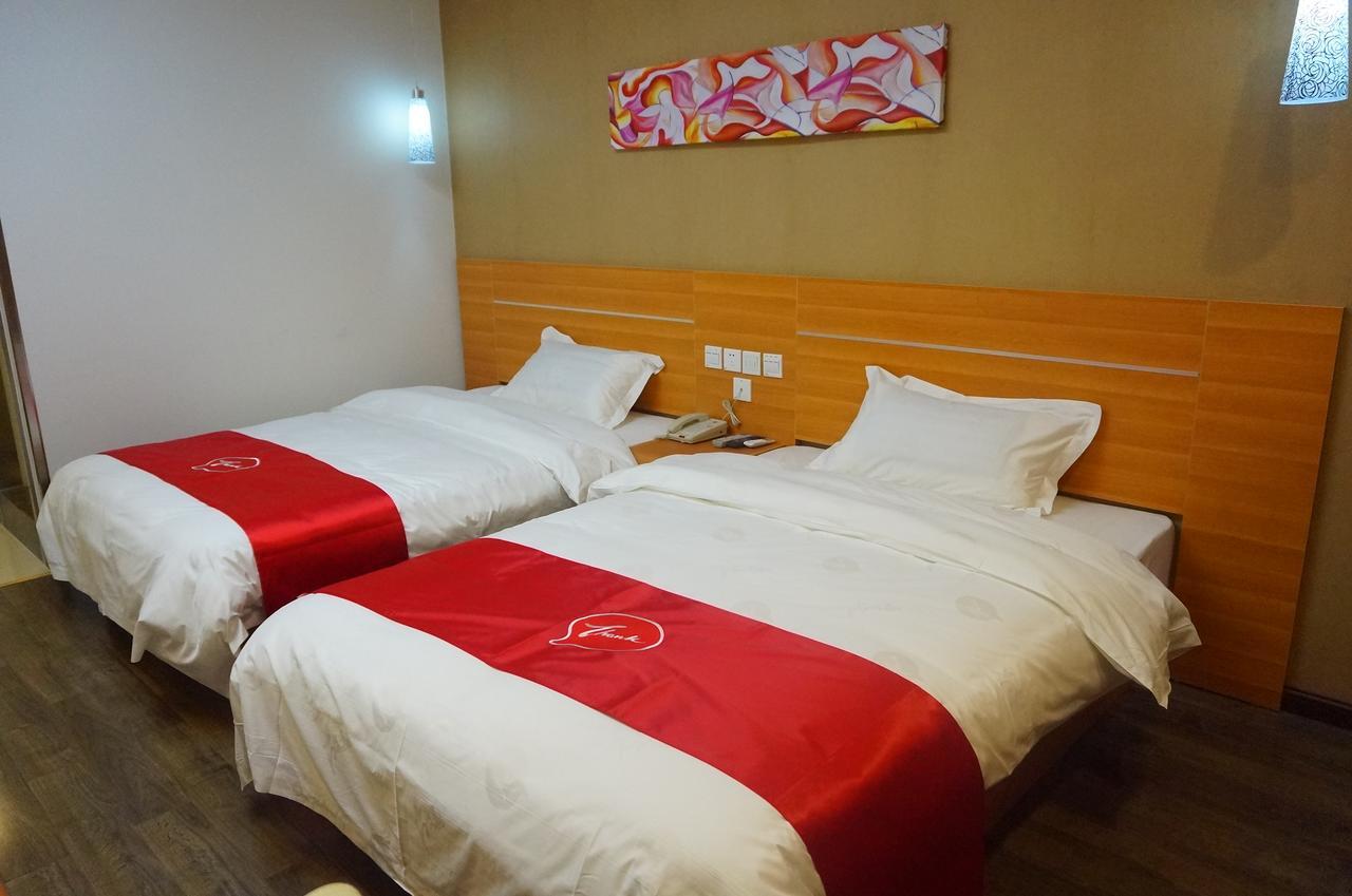 Thank Inn Chain Hotel Guizhou Zunyi Huichuan District Huichuan Avenue מראה חיצוני תמונה